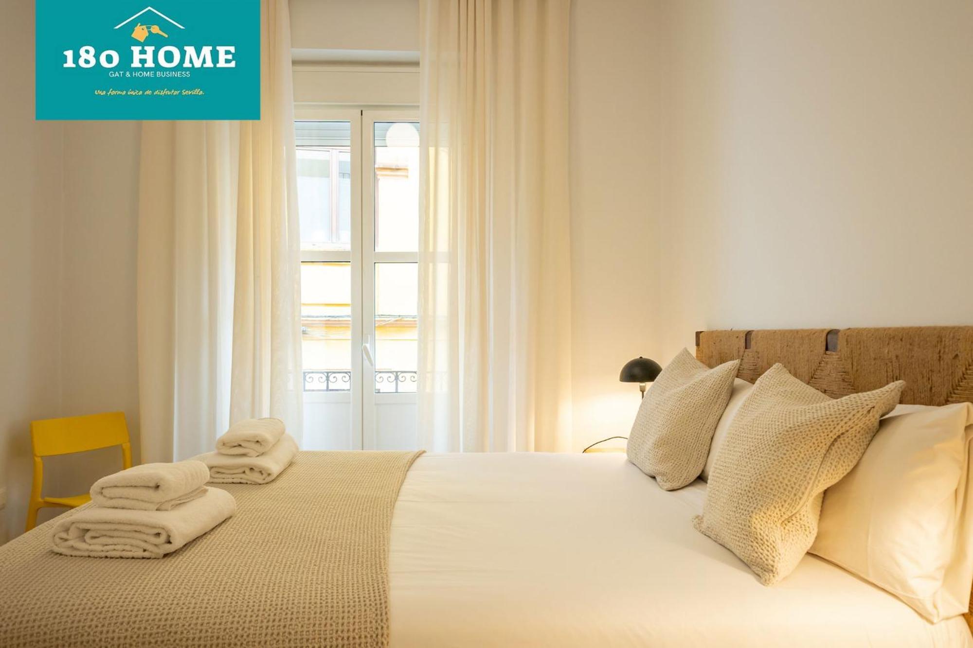 180 Home Goyeneta Luxury Севилья Экстерьер фото