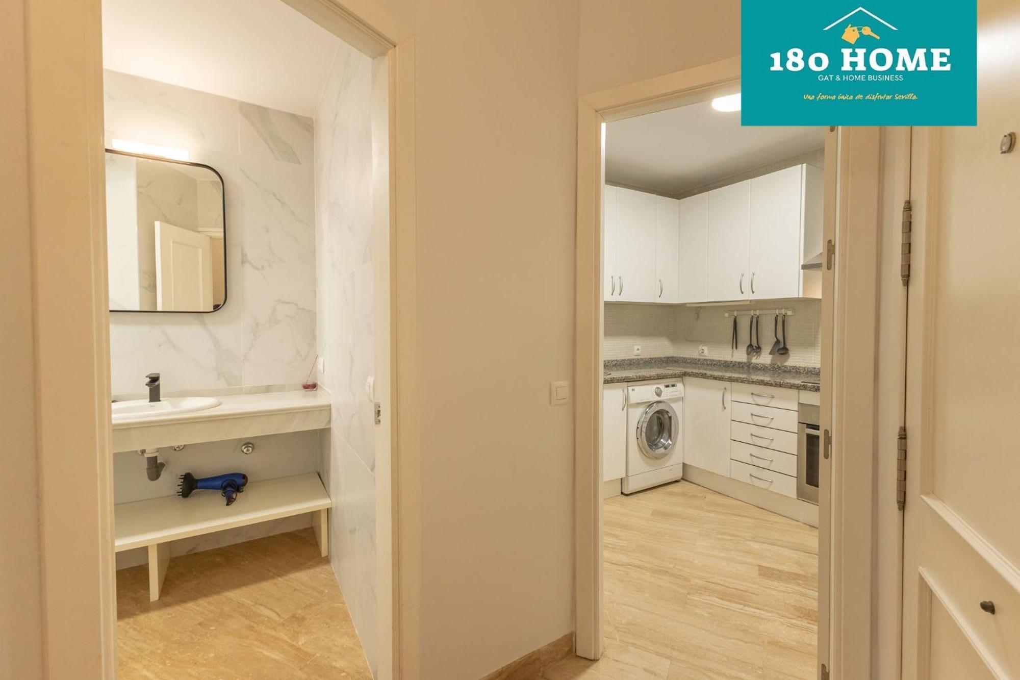 180 Home Goyeneta Luxury Севилья Экстерьер фото