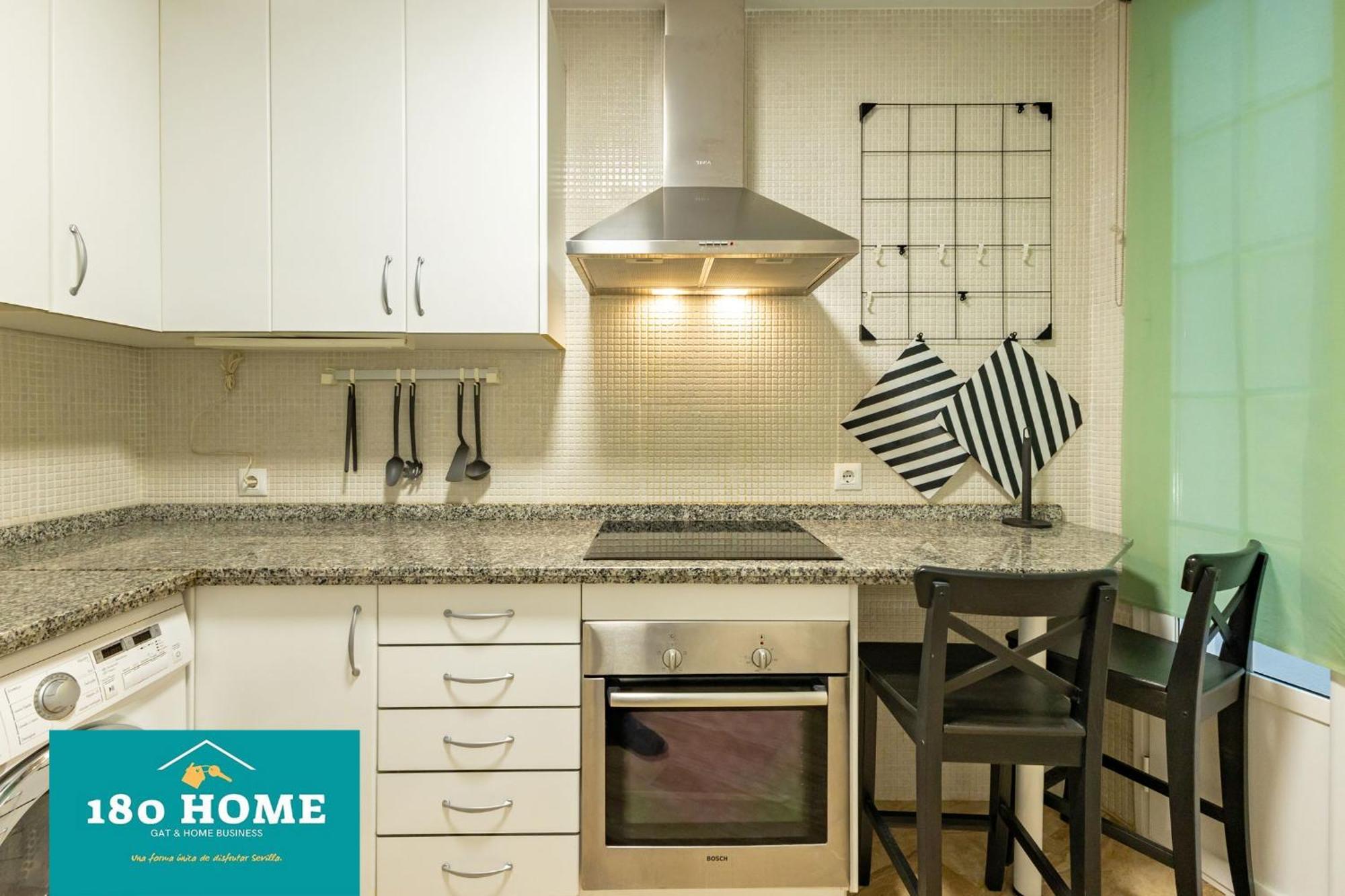 180 Home Goyeneta Luxury Севилья Экстерьер фото