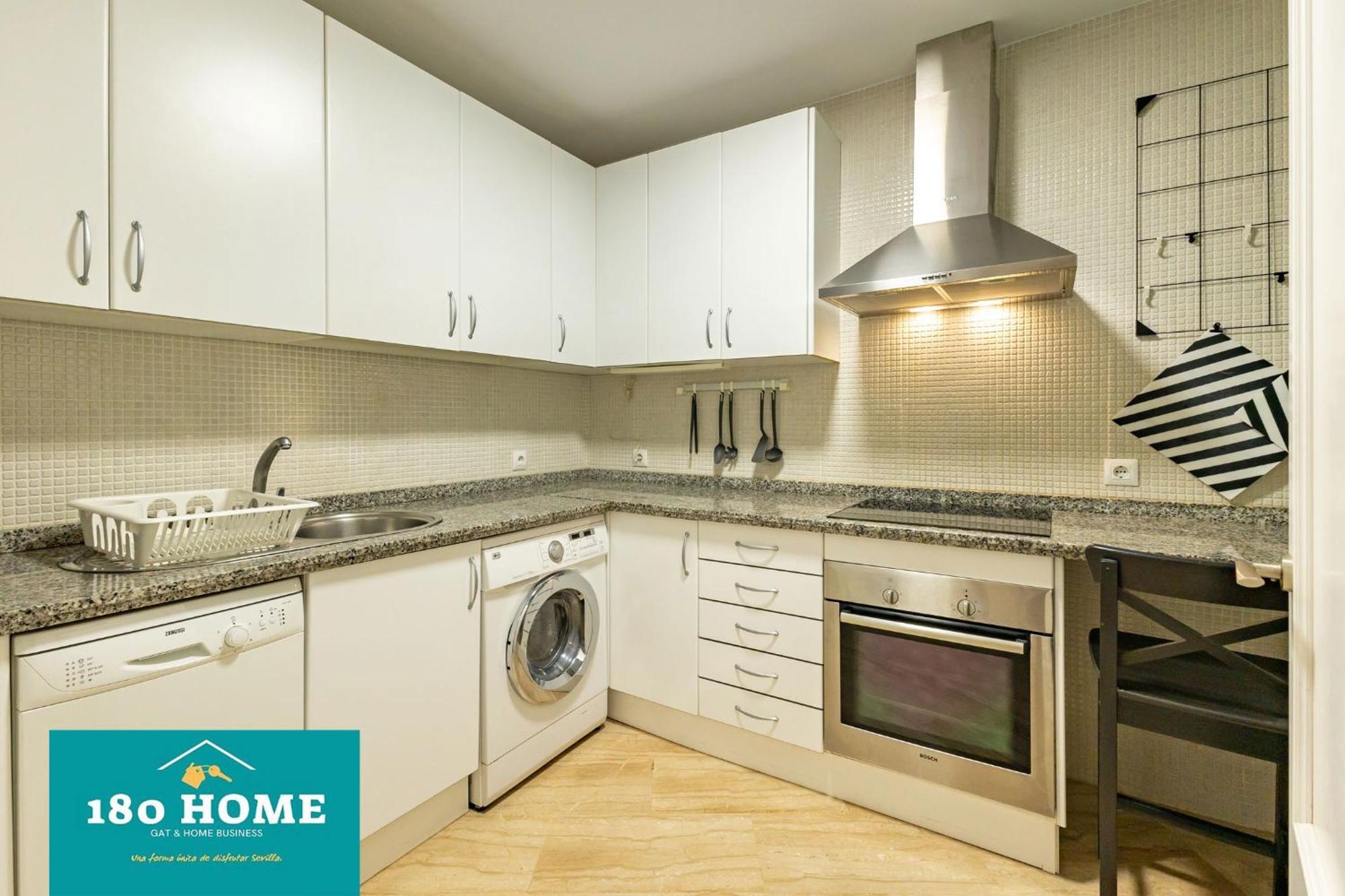180 Home Goyeneta Luxury Севилья Экстерьер фото